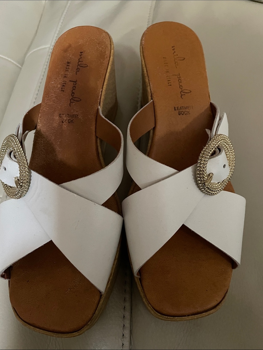 White Leather Wedge Sandals with Decorative Buckle